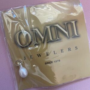 Omni Jewelers Pearl Pendant